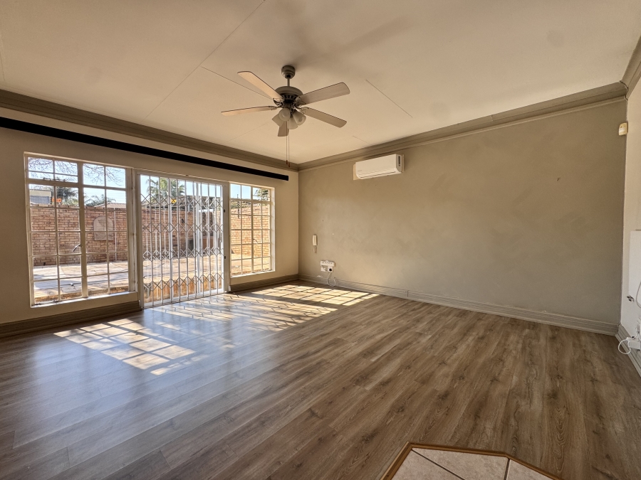4 Bedroom Property for Sale in Wilkoppies North West